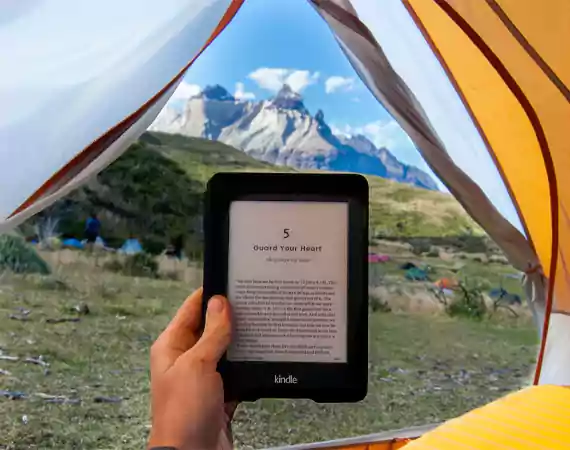Amazon Kindle Oasis vs Paperwhite specifications