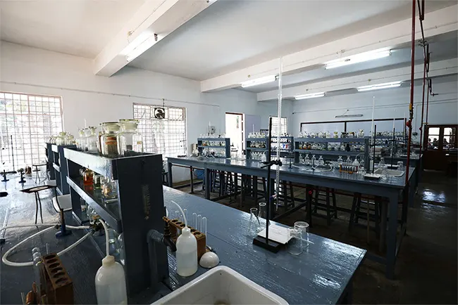 Laidlaw Memorial School Chemistry Lab