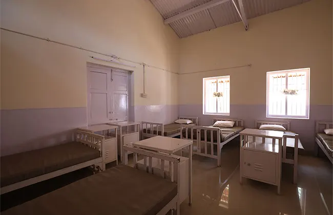 Laidlaw Memorial School Medical Units